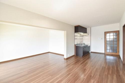 【居間・リビング】 | コーポサンフラワー