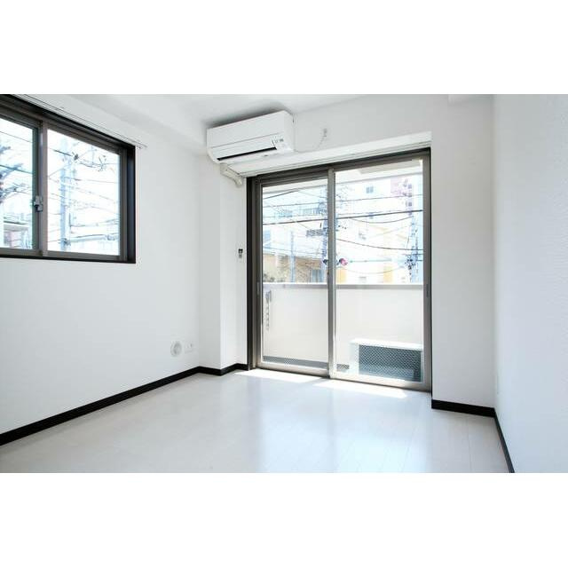 ラ・フォート東日暮里の居間・リビング