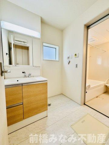 前橋市富士見町小沢　４号棟(全４棟)　リーブルガーデン　新築建売分譲の独立洗面台|独立洗面化粧台が付いています