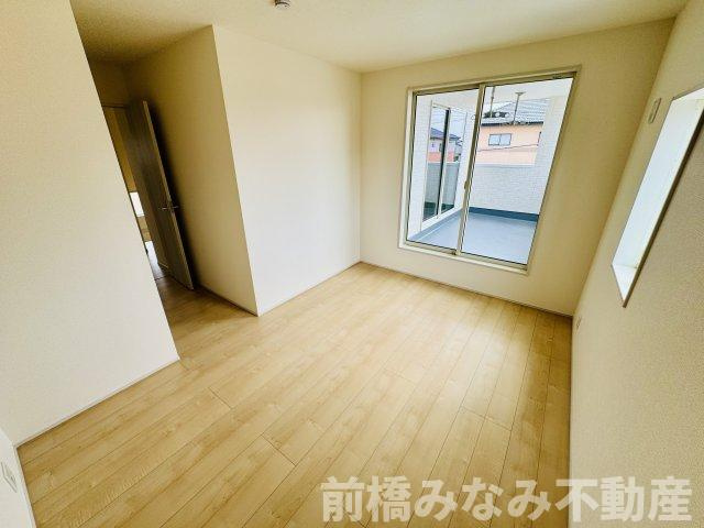 前橋市富士見町小沢　４号棟(全４棟)　リーブルガーデン　新築建売分譲の洋室|広々とした洋室です