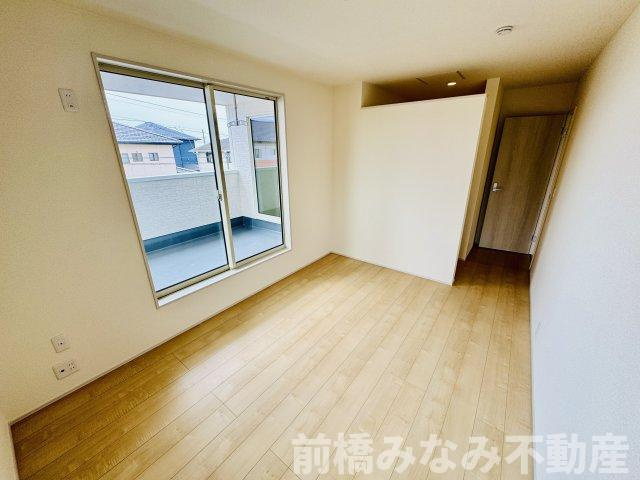 前橋市富士見町小沢　４号棟(全４棟)　リーブルガーデン　新築建売分譲の洋室|広々とした洋室です