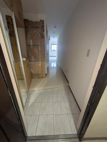 チェリーブロッサムビルの玄関