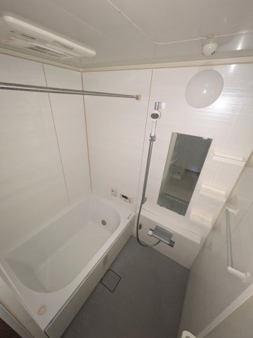 チェリーブロッサムビルの浴室