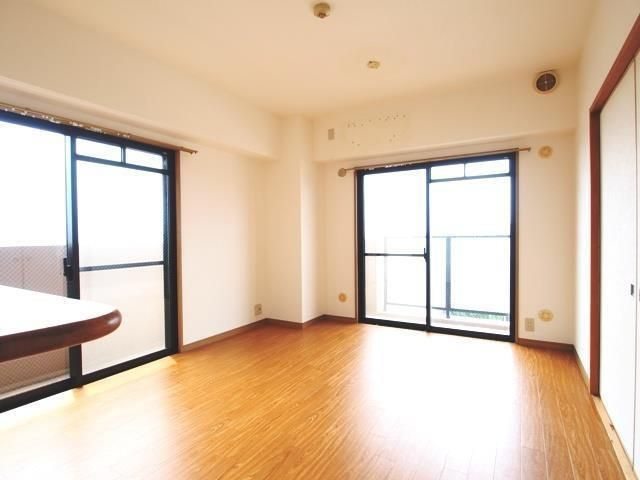 ベルデフラッツ守口ＳＯＵＴＨの居間・リビング