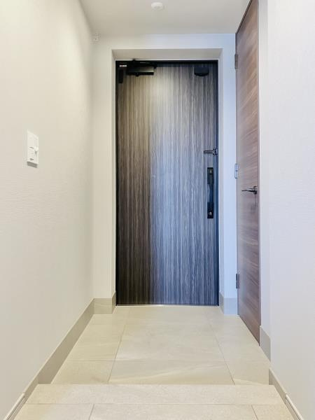 プラウドタワー東池袋ステーションアリーナの玄関