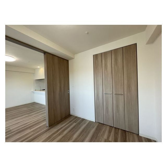 プレサンスブルーム浅草Northの洋室