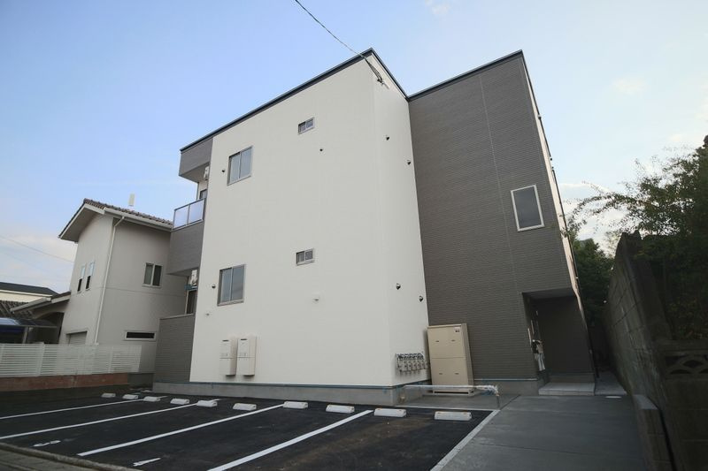 モアメゾン中央公園前の外観|お洒落な外観です★