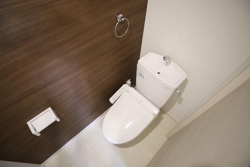 モアメゾン中央公園前のトイレ|嬉しい温水洗浄便座付き♪