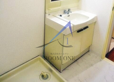 上野ロイヤルハイツ