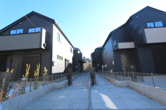 【外観】 | 【GRAFARE　ZEH水準仕様】小平市上水新町３期 | 全区画敷地36坪超（120.09m2～）、暮らしに合わせた3LDK～5LDK。車2台駐車可能な区画もあります
