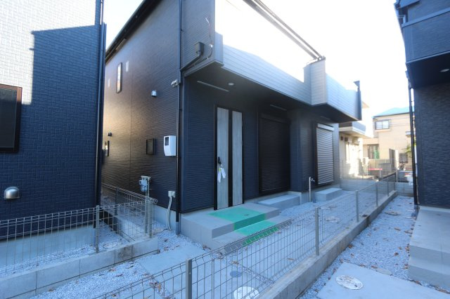 【外観】 | 【GRAFARE　ZEH水準仕様】小平市上水新町３期 |  太陽光パネル搭載！（搭載されない棟もございます。詳細はお問い合わせください）
