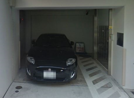 プレシス浅草雷門の駐車場