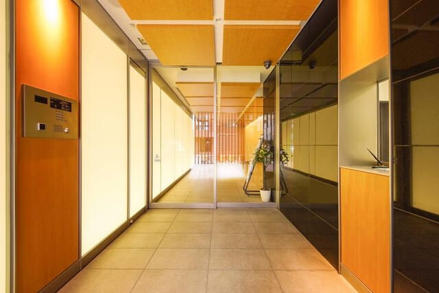 メゾンカルム本郷のロビー