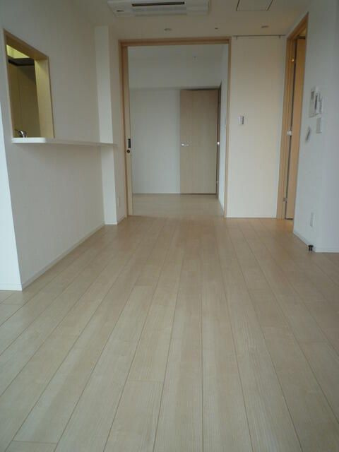 メゾンカルム本郷の居間・リビング