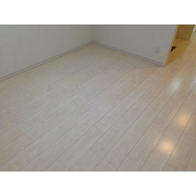 チャーリーズハウス根岸公園の居間・リビング