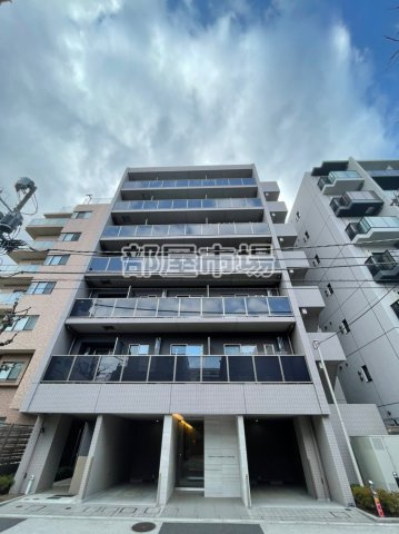 クレイシア両国カルミナの外観