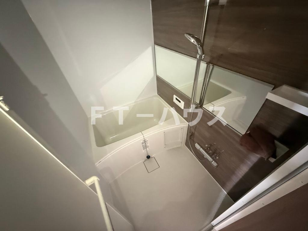 メゾン・ドゥ・アッシュ津田沼　えでぃ１００の浴室