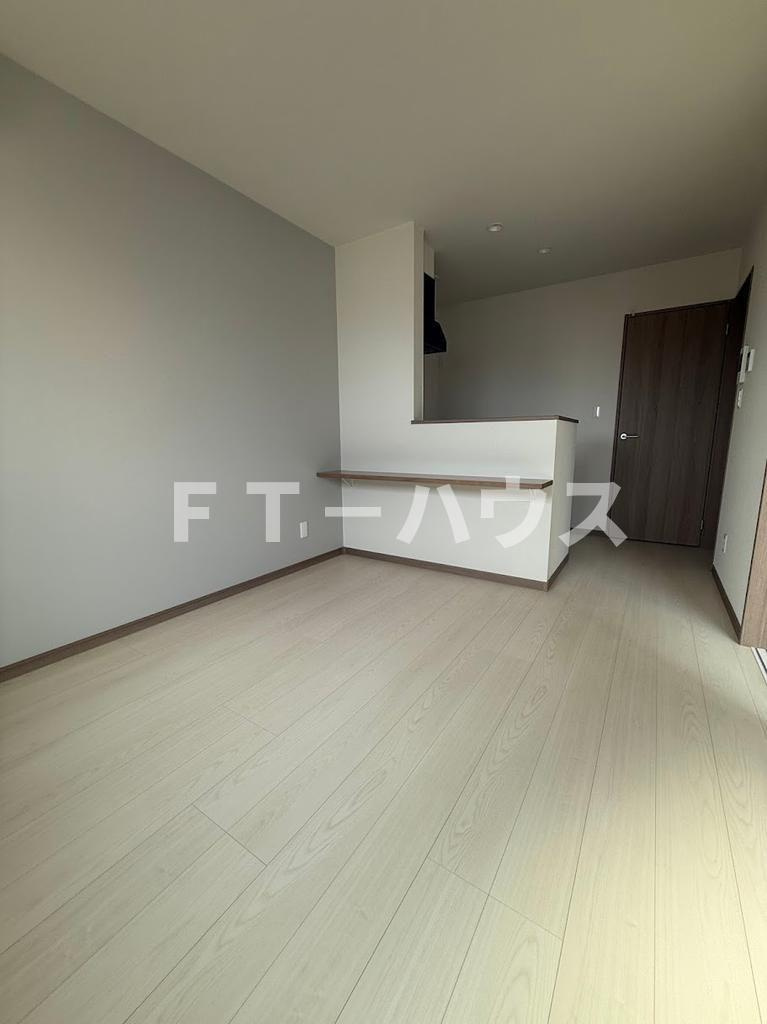 メゾン・ドゥ・アッシュ津田沼　えでぃ１００の居間・リビング