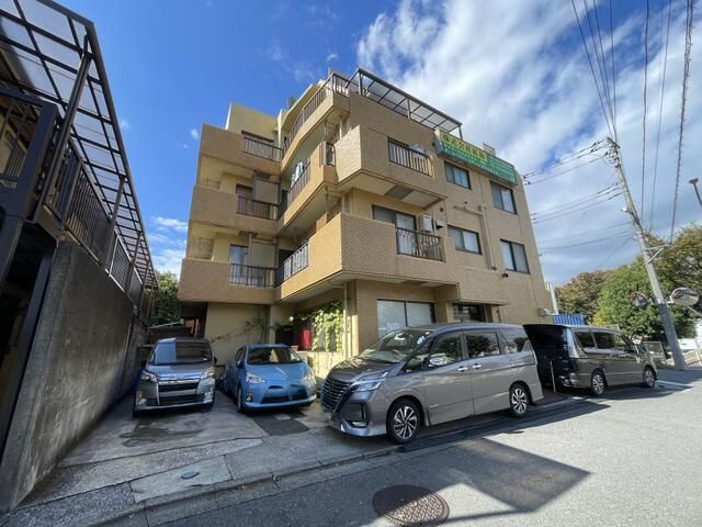 エスキューブの外観