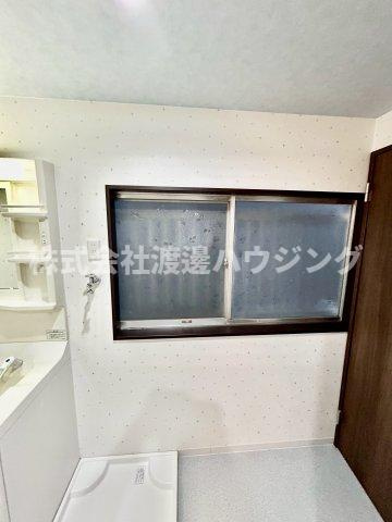 東大阪市吉田８丁目のテラスのその他|窓