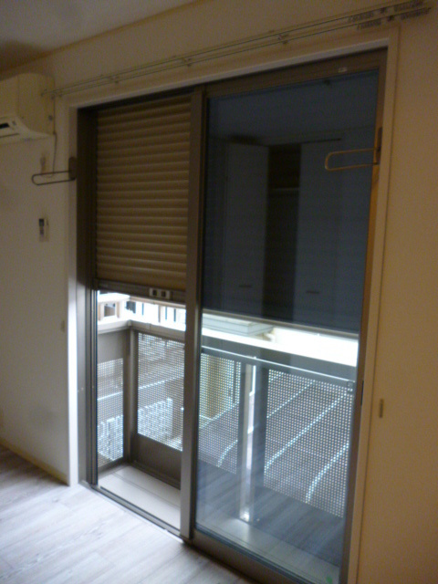 ＣＯＳＹのセキュリティ|★防犯シャッター付き★