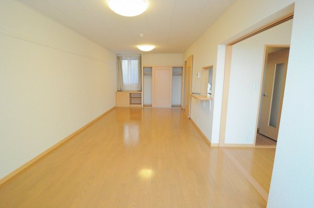 レオパレスフロートの居間・リビング|1階居室