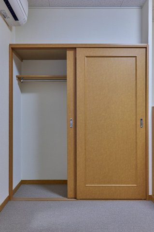 レオパレスエム　Ⅱの内装|１Ｆはフローリング、２Ｆは絨毯仕様です。