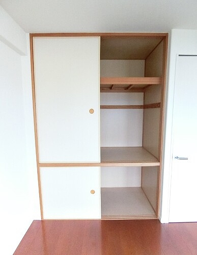 サーパス大泉東の収納|押入（和室約8.4畳）