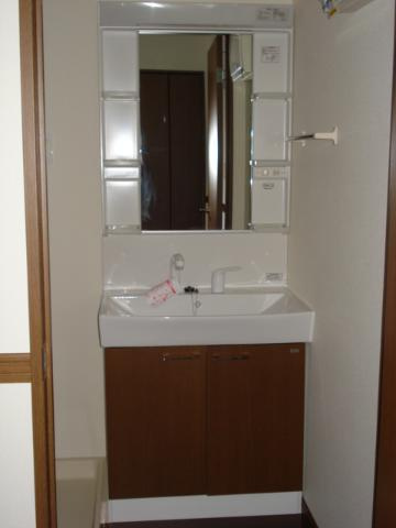 メゾン・ド・アイの洗面所|洗髪洗面化粧台