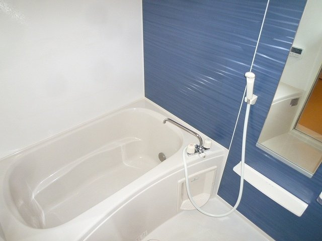 Ｇコ－ポＢ棟の浴室