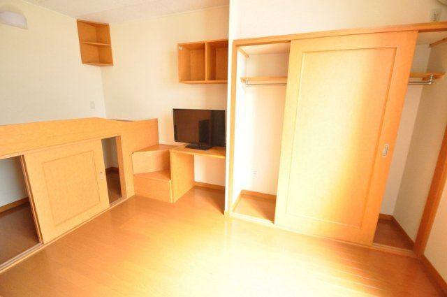 レオパレスセントポーリアⅠの内装|1階収納