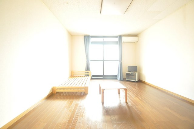 レオパレス藤の木台の居間・リビング