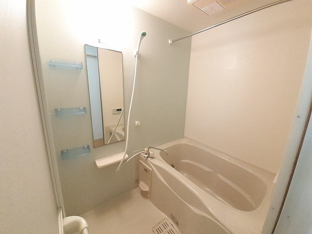 アッシュ１０の浴室