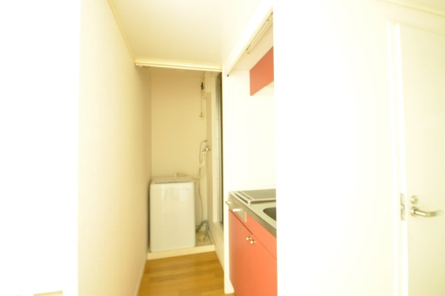 レオパレスジョイフルＫ・Ｔのその他|洗濯機