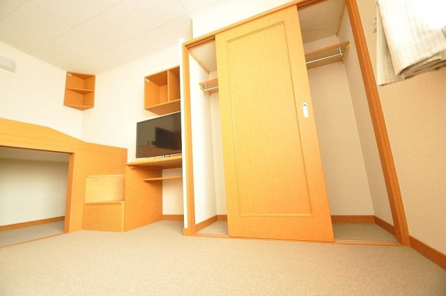 レオパレス峰南の内装|2階収納