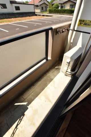 メゾン八尾のバルコニー