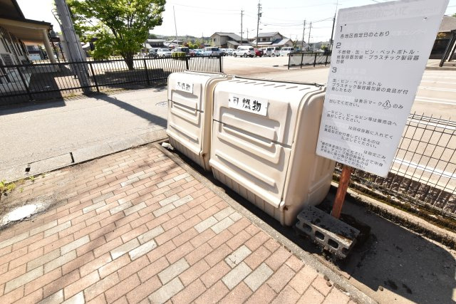 メゾン八尾のその他共用部分|敷地内ゴミ捨て場