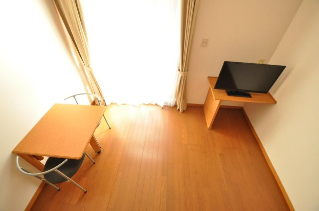 レオパレスラフィーネⅡの居間・リビング