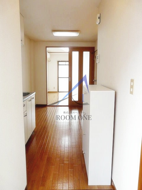 ローヤル上鷺の玄関|玄関です。