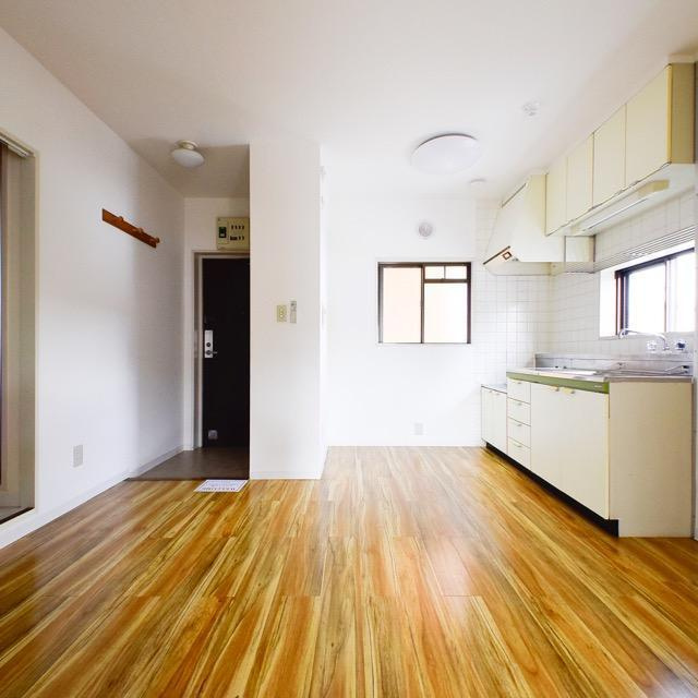 アミティー烏山の玄関