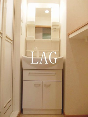 【洗面所】 | カーサ・フジ | 洗面台です。