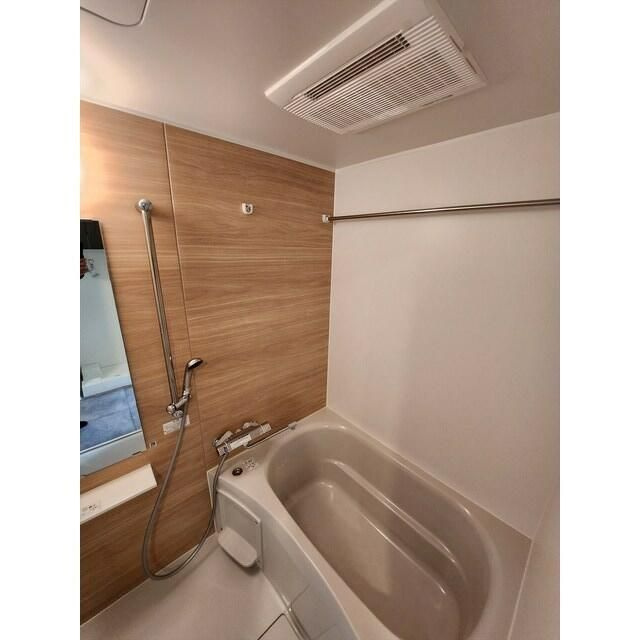 コスモグラシア三ノ輪の浴室