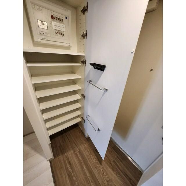 コスモグラシア三ノ輪の玄関