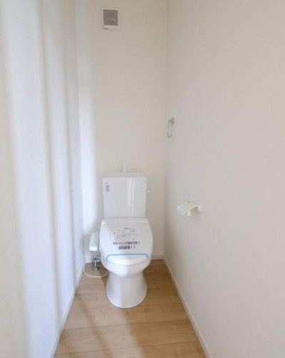 【新築】鶴ヶ島市中新田６期 １号棟のトイレ|シンプルなトイレスペースです♪