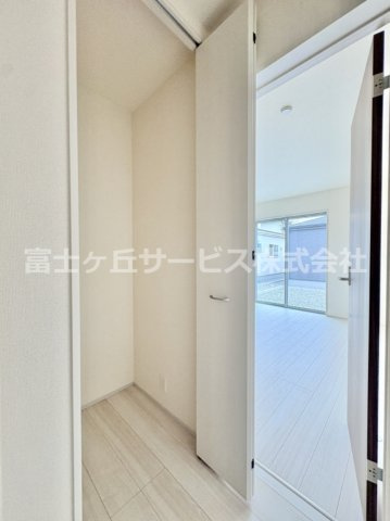【収納】 | 浜松市中央区遠州浜2丁目 新築一戸建て 4号棟 | 大きなスペースがあり、収納には困りません