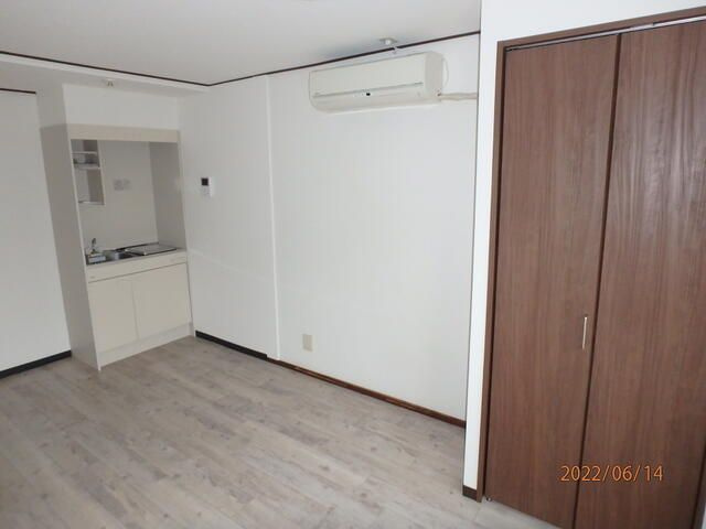 第一伸和マンションの洋室