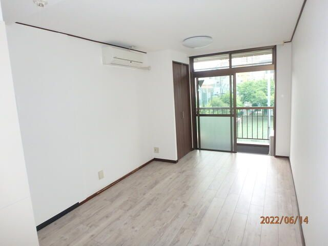 第一伸和マンションの居間・リビング