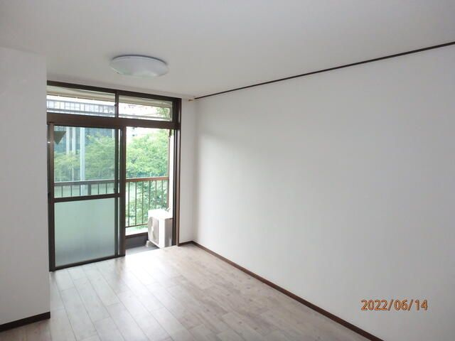 第一伸和マンションの寝室