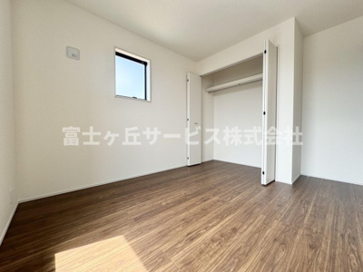 【子供部屋】 | 静岡市葵区桜町2丁目 新築一戸建て 1号棟 | 子供部屋としても使える洋室です