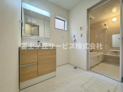 【脱衣所】 | 静岡市葵区桜町2丁目 新築一戸建て 2号棟 | 脱衣場です